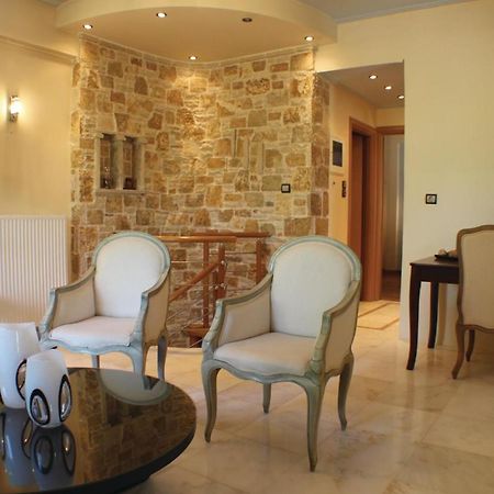 Amazing Home In Artemida With Kitchen Zewnętrze zdjęcie